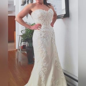 Casablanca Bridal gown size 10 Ivory